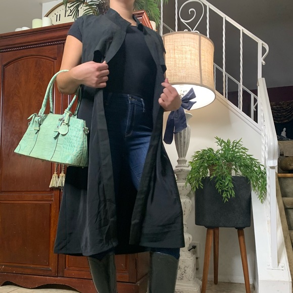 Trench Coat Vest - Picture 4 of 8